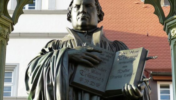 luther at wittenberg-4462794_1920
